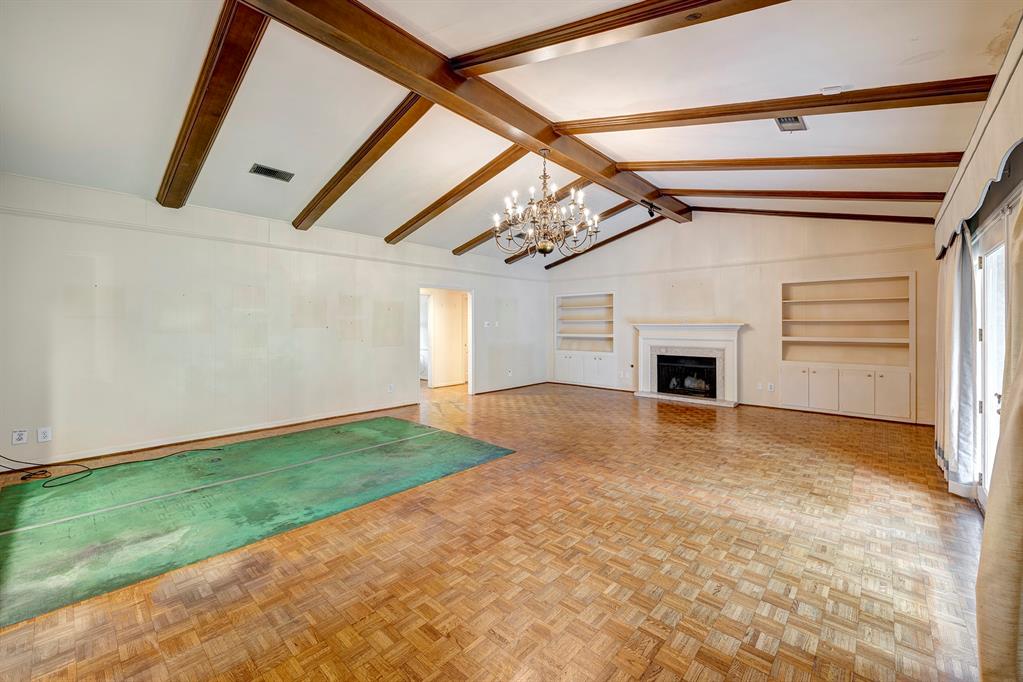 623 Hunters Grove Lane