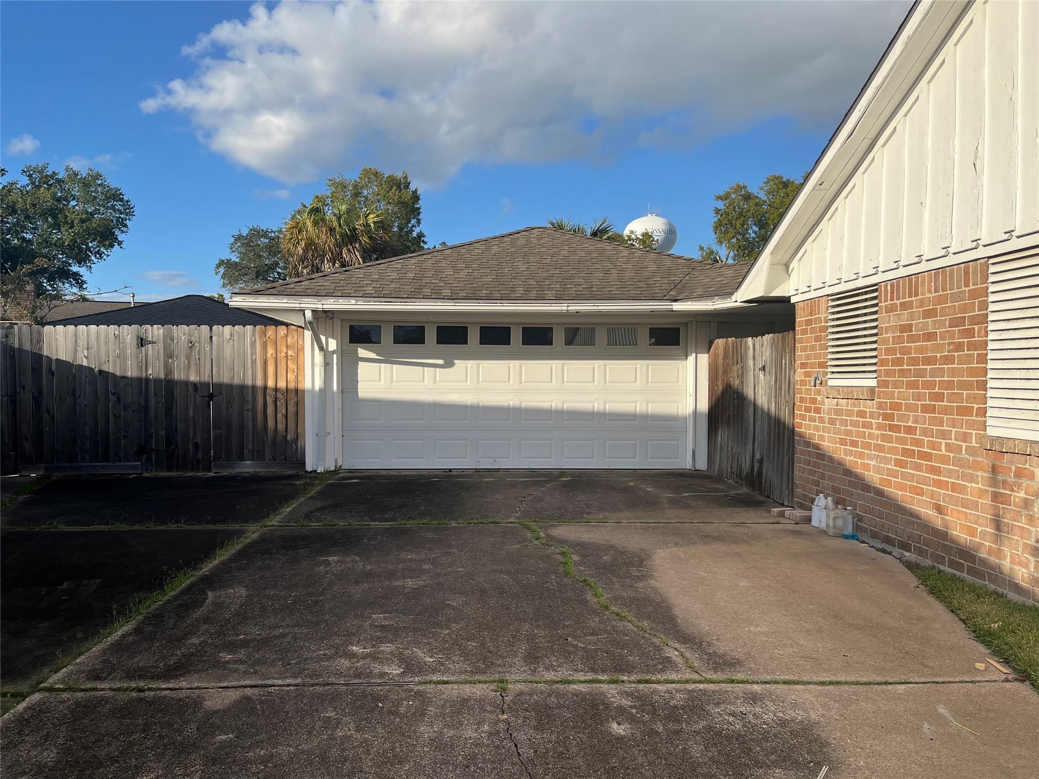 18203 Carriage Lane