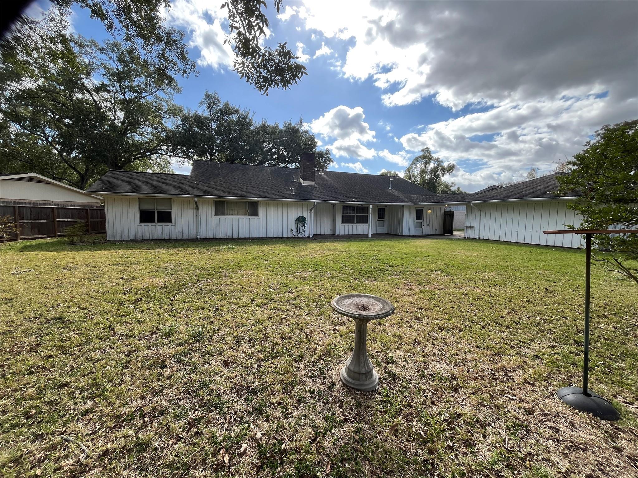 18203 Carriage Lane