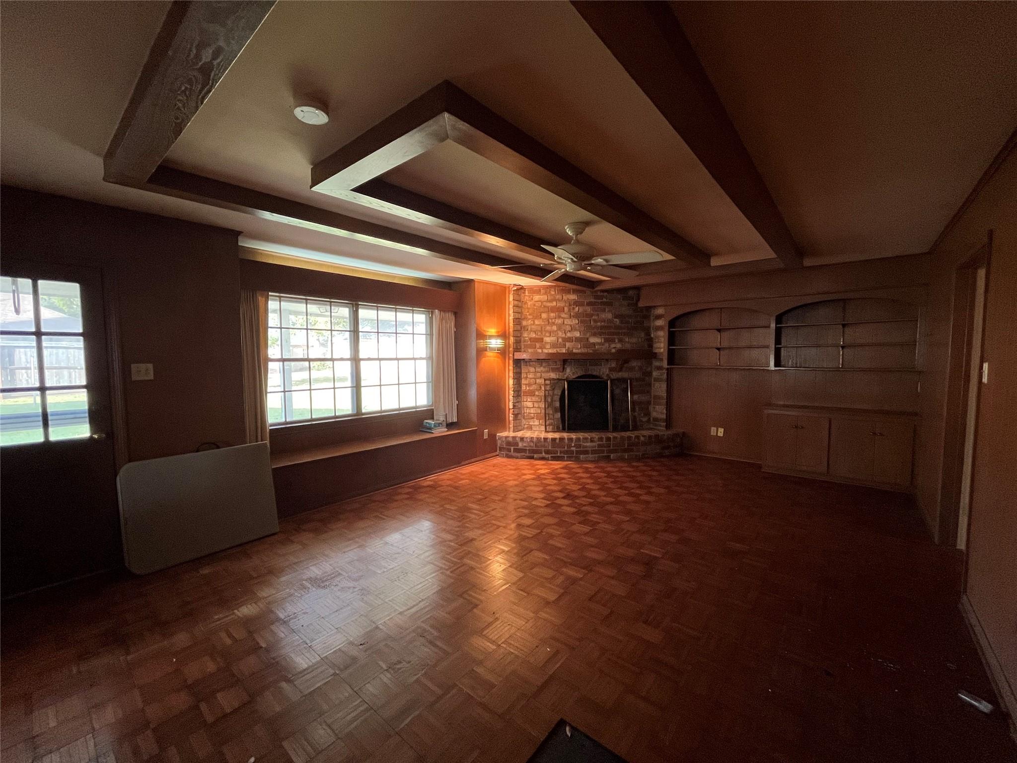 18203 Carriage Lane