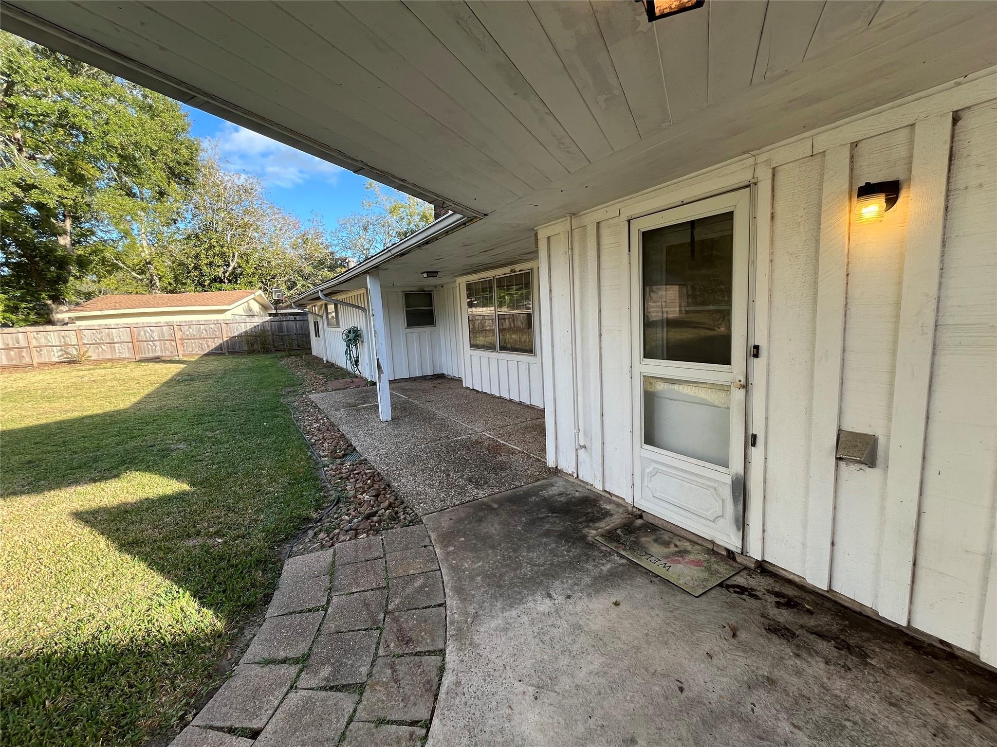 18203 Carriage Lane