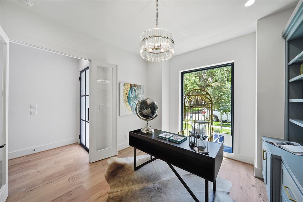 6016 Fordham Street