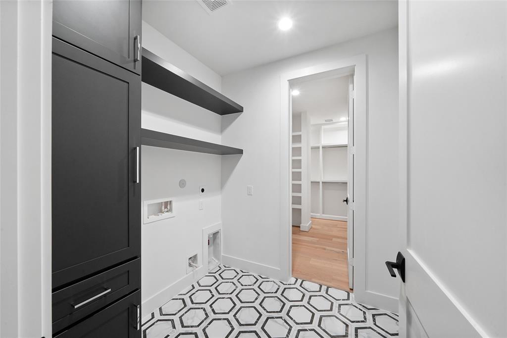 6016 Fordham Street