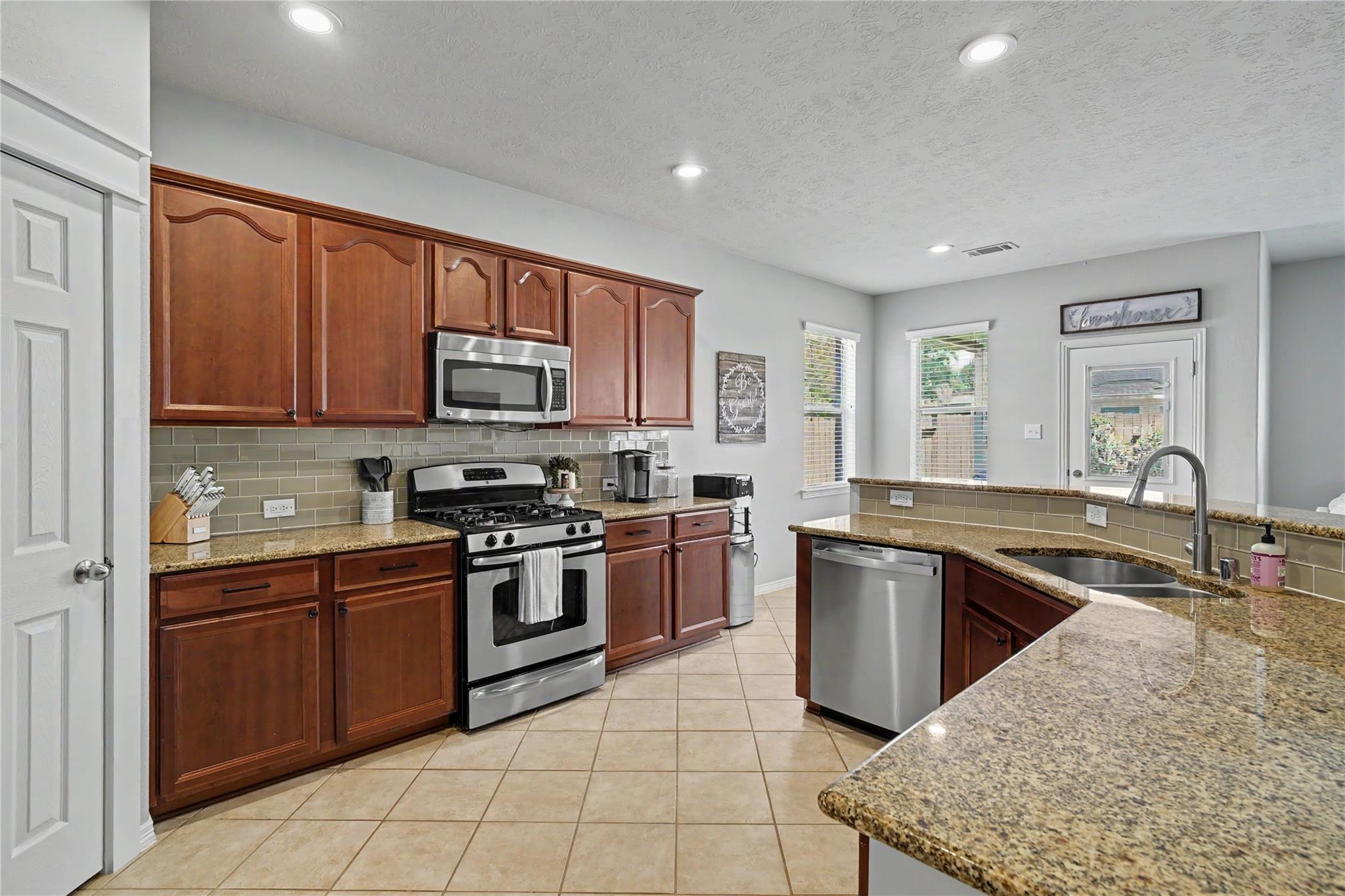 2886 Milano Lane