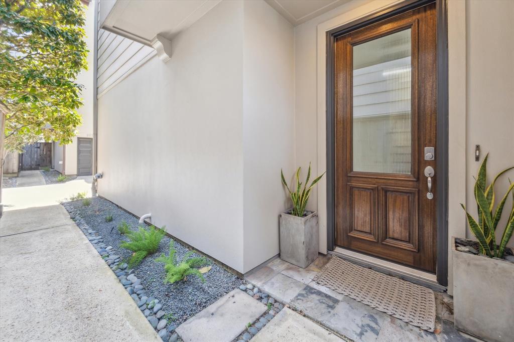 902 W 23rd Street # F
