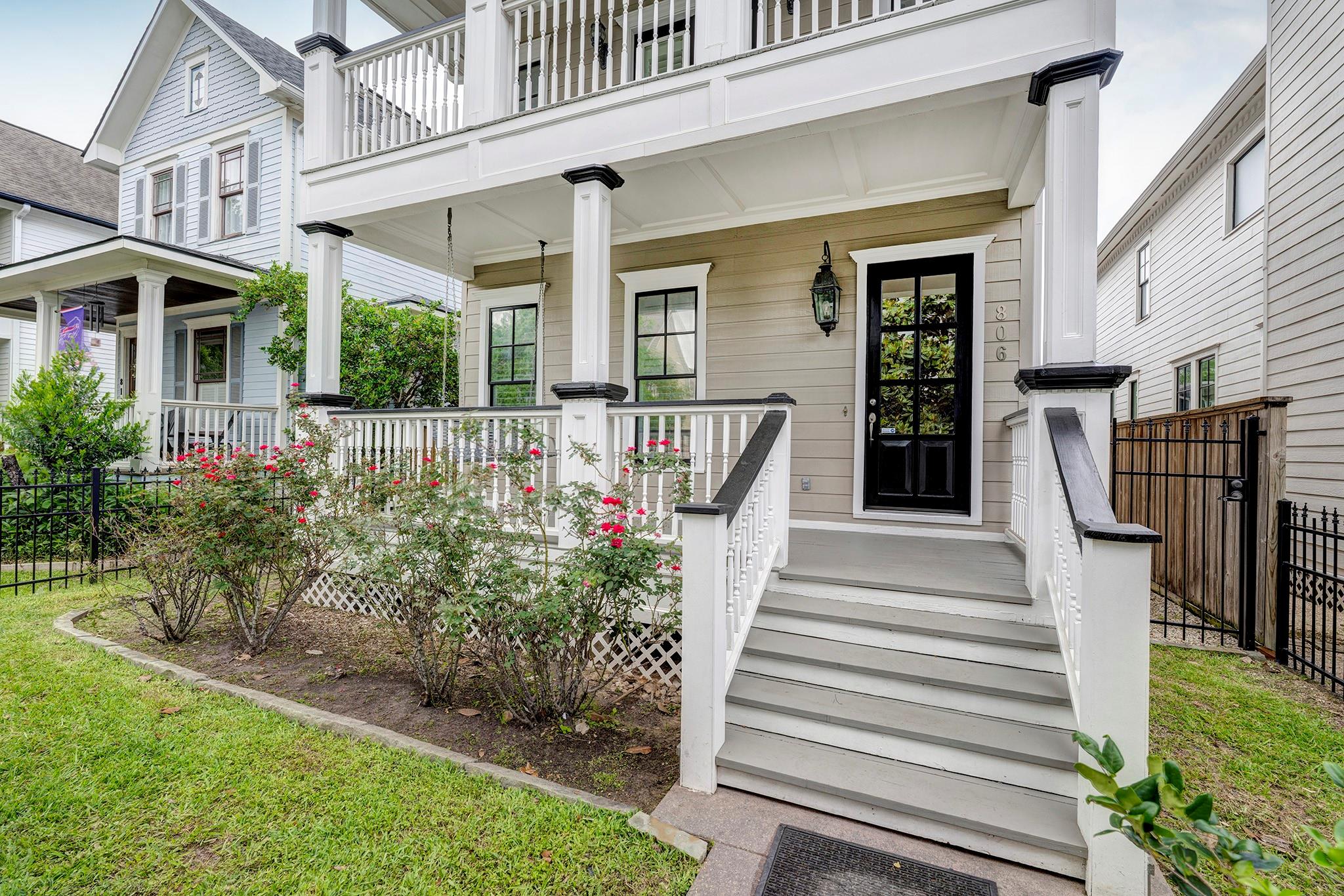 806 Waverly Street