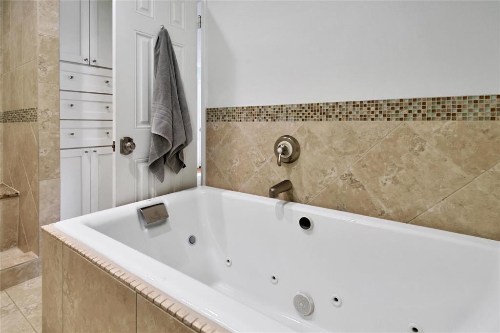 12707 Kingsride Lane