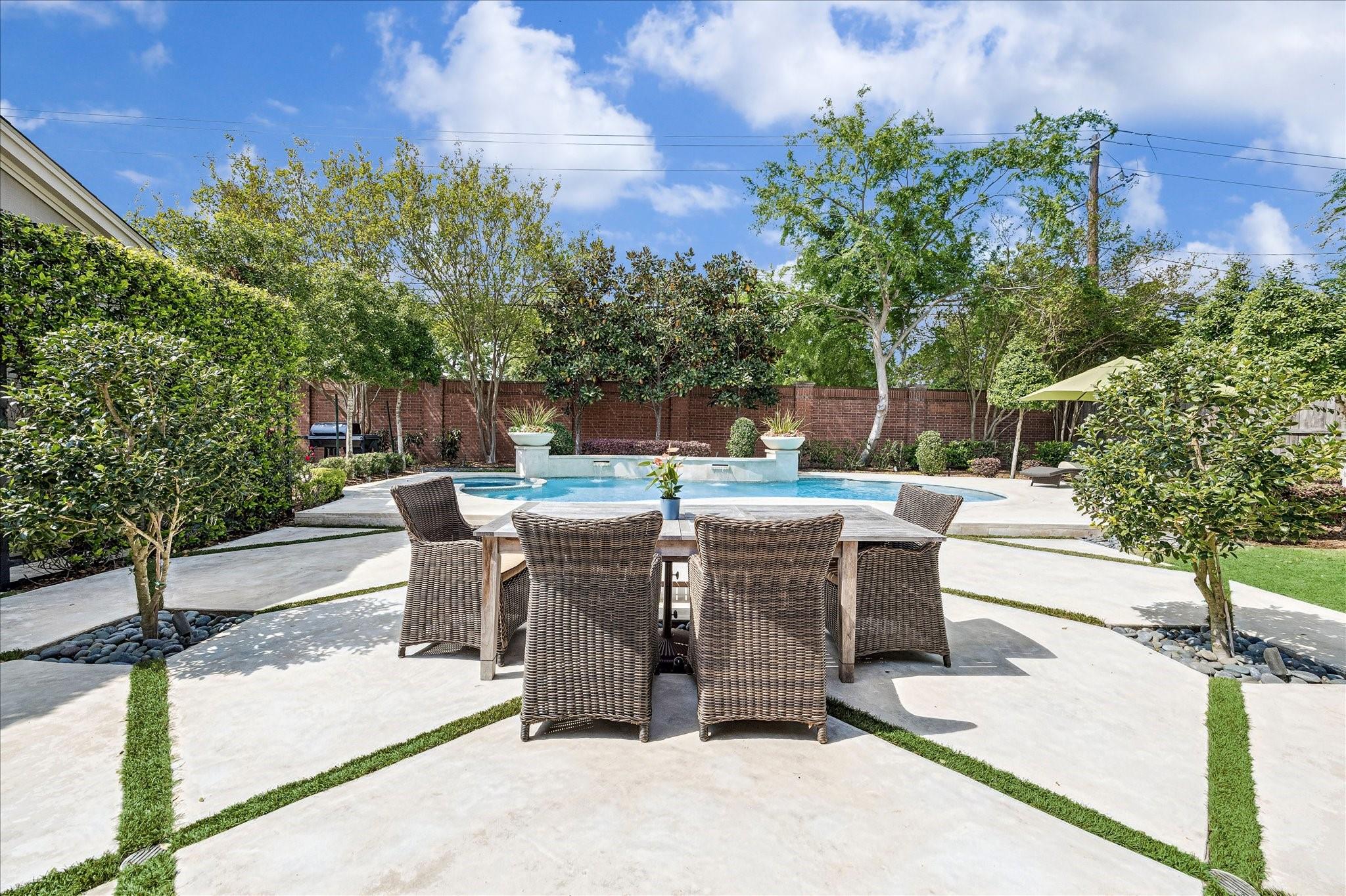 627 Ramblewood Road