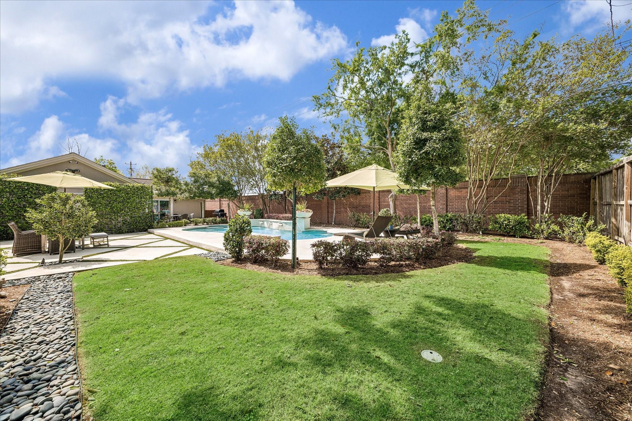 627 Ramblewood Road