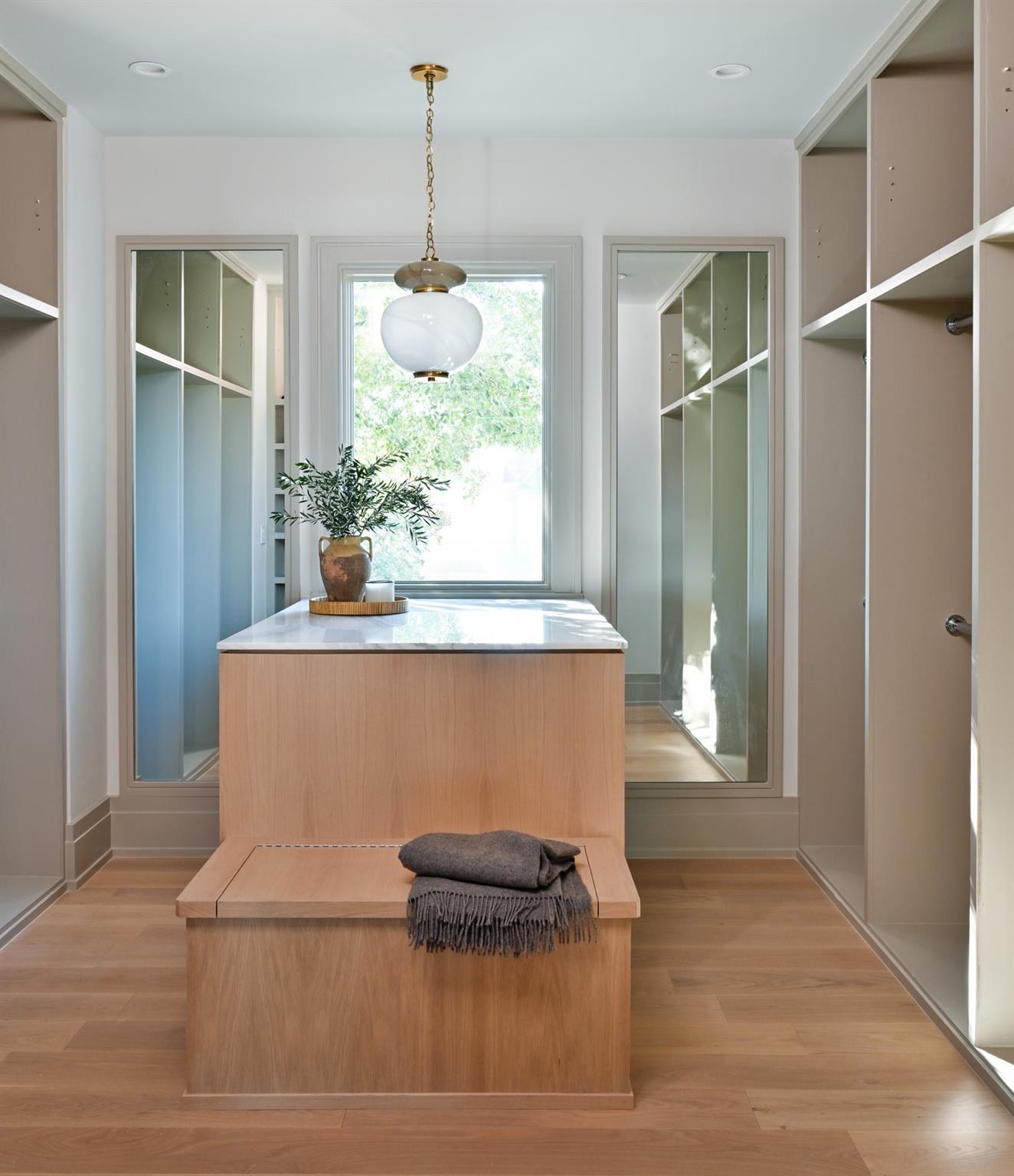 3717 Chevy Chase Drive