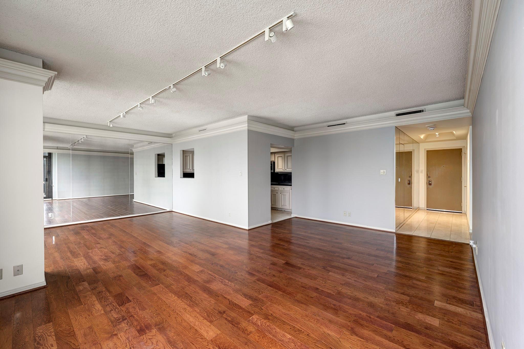 15 Greenway Plaza # 14D