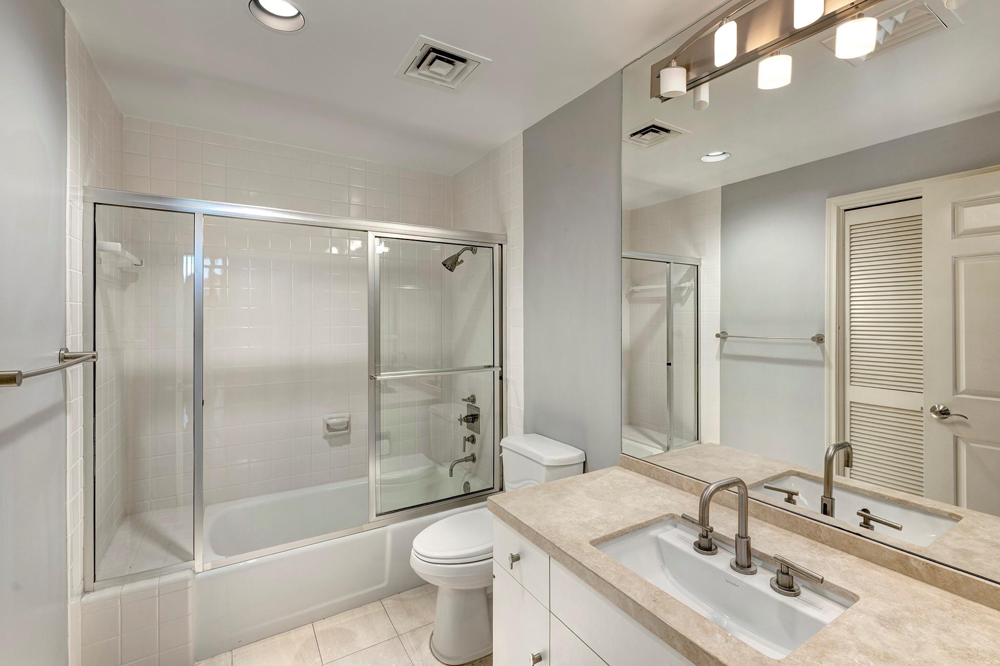 15 Greenway Plaza # 14D