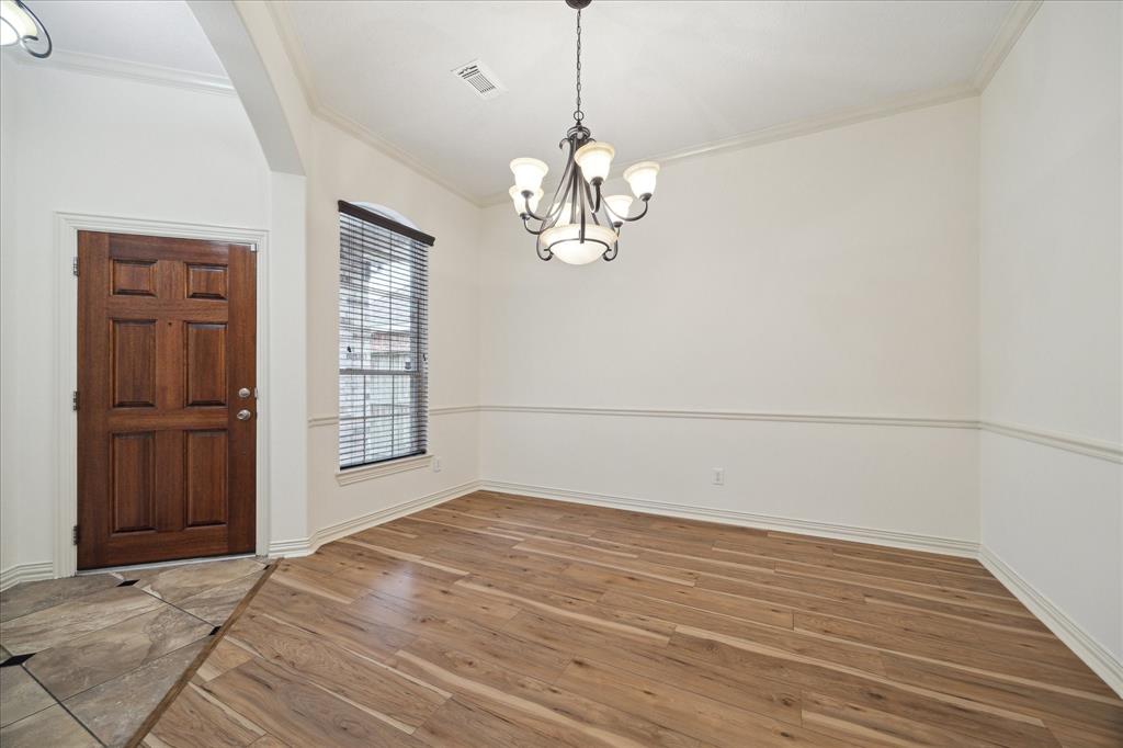 2807 Lake Shore Harbour Drive