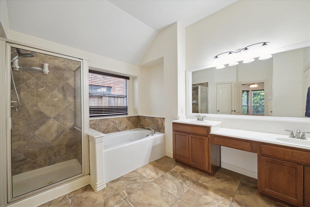 2807 Lake Shore Harbour Drive
