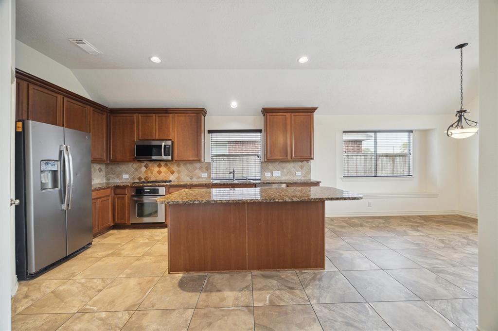 2807 Lake Shore Harbour Drive