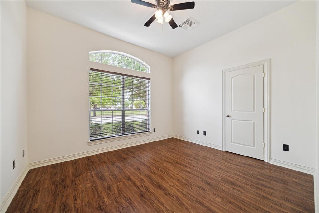 2807 Lake Shore Harbour Drive