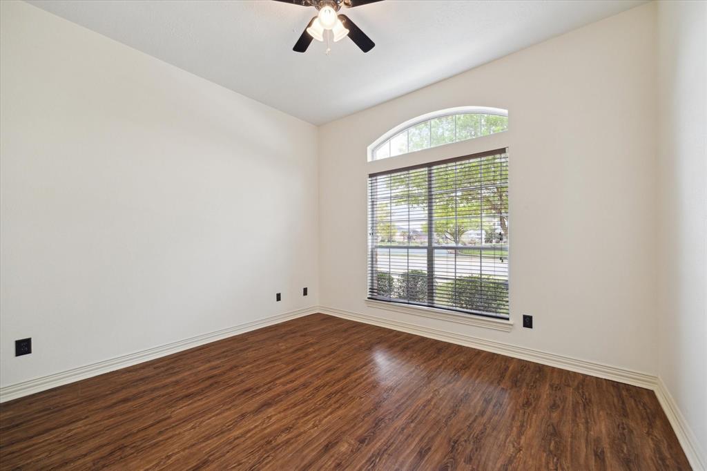 2807 Lake Shore Harbour Drive