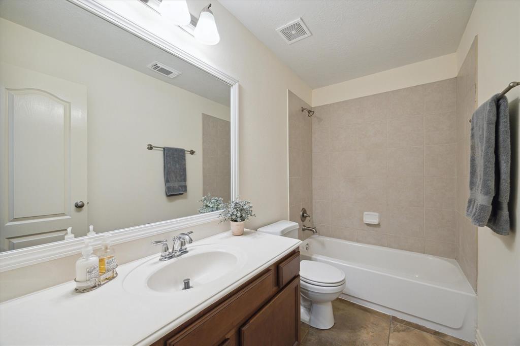 2807 Lake Shore Harbour Drive