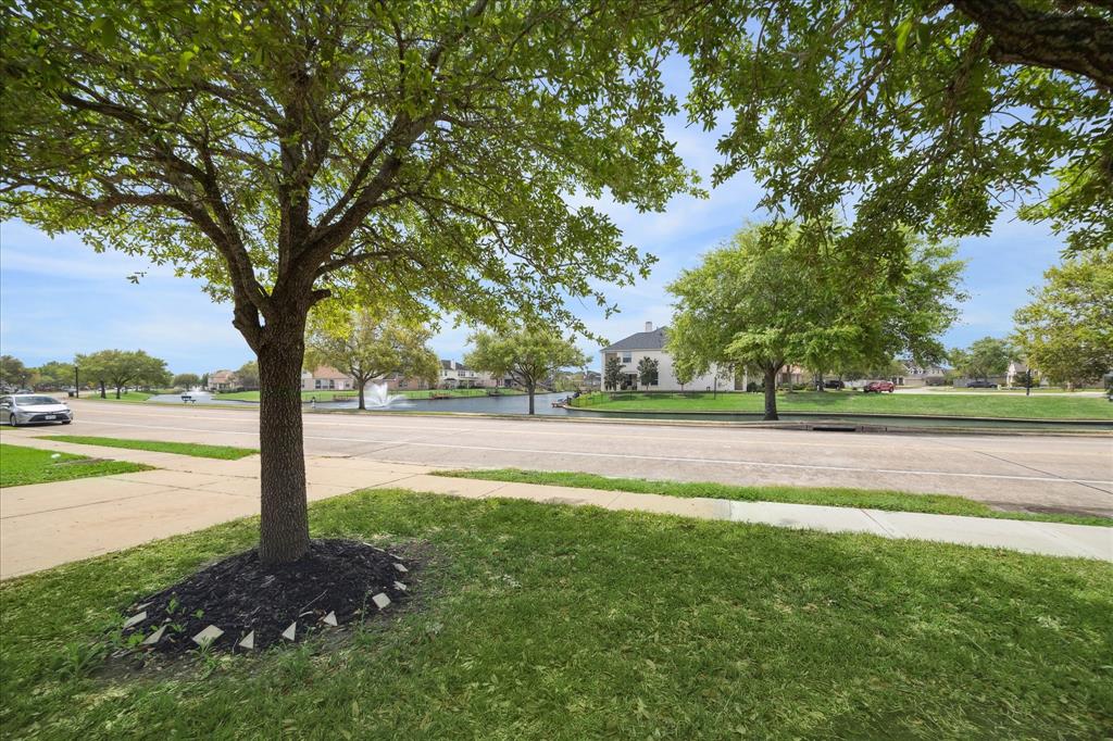 2807 Lake Shore Harbour Drive