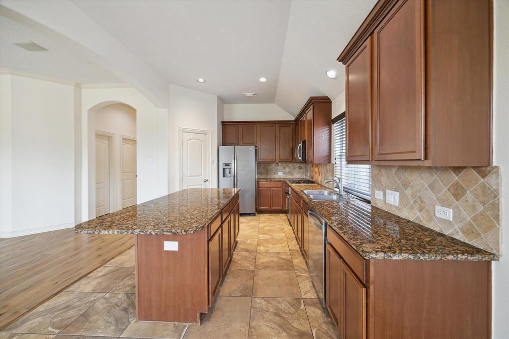 2807 Lake Shore Harbour Drive