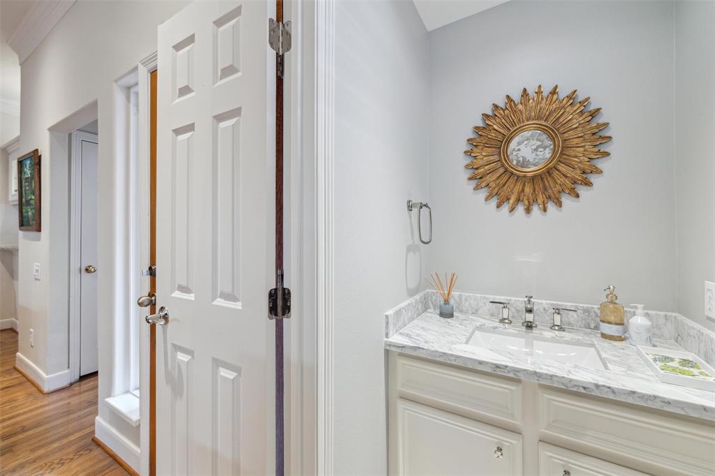 2621 Westgate Street