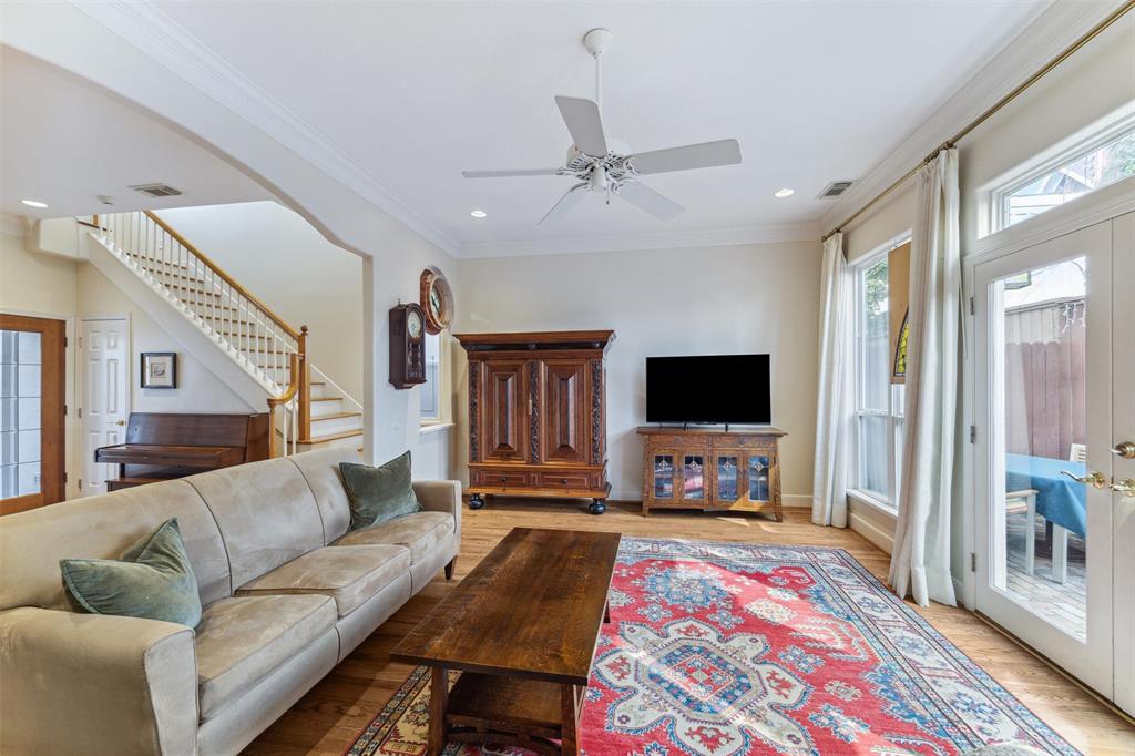 2621 Westgate Street