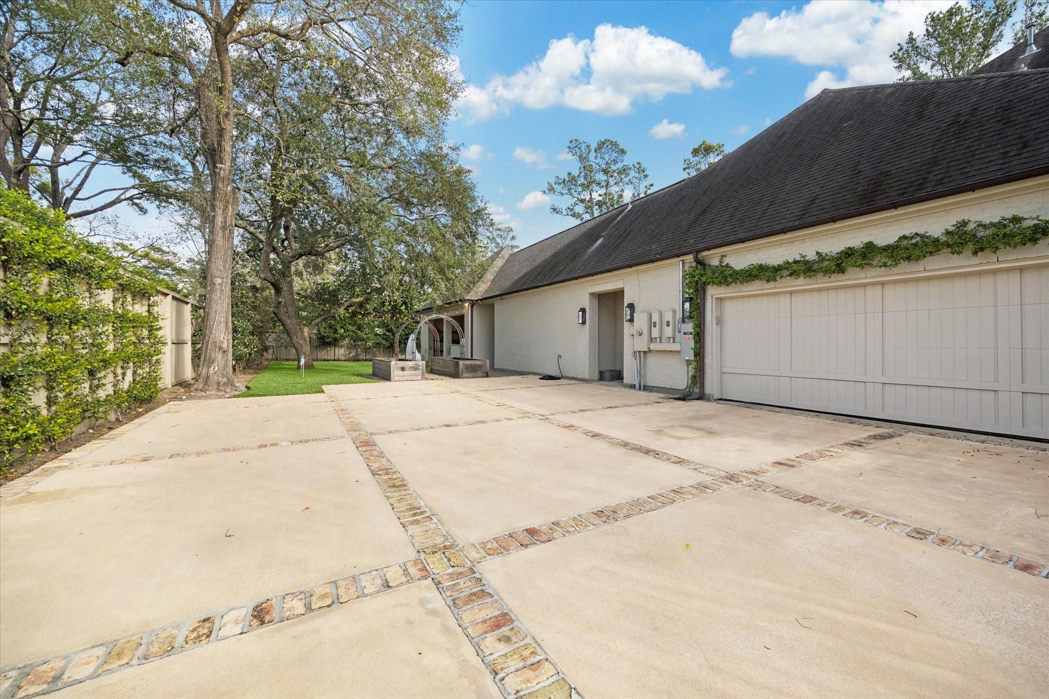 918 Flint River Drive