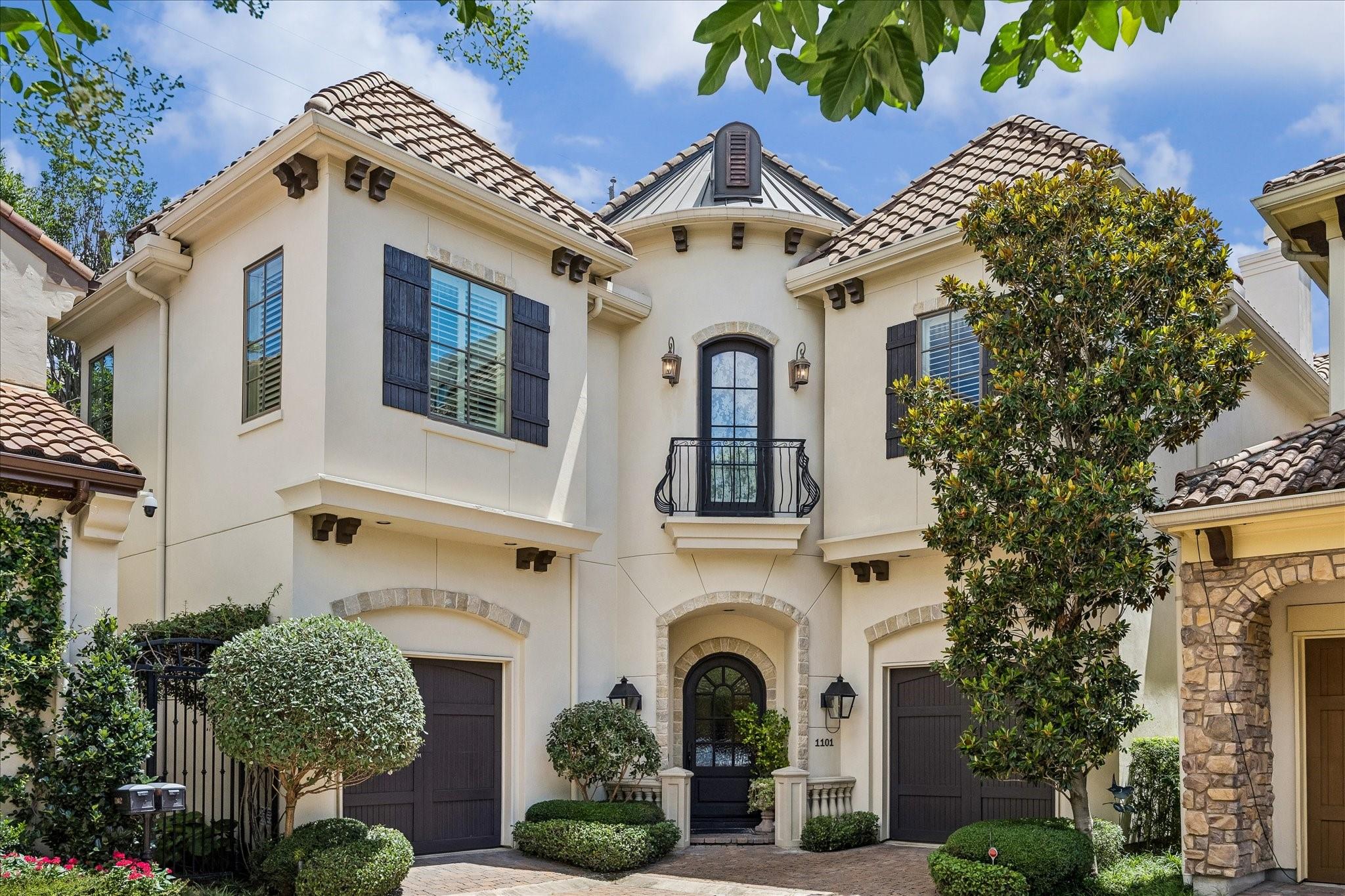 1101 Longmont Place Court
