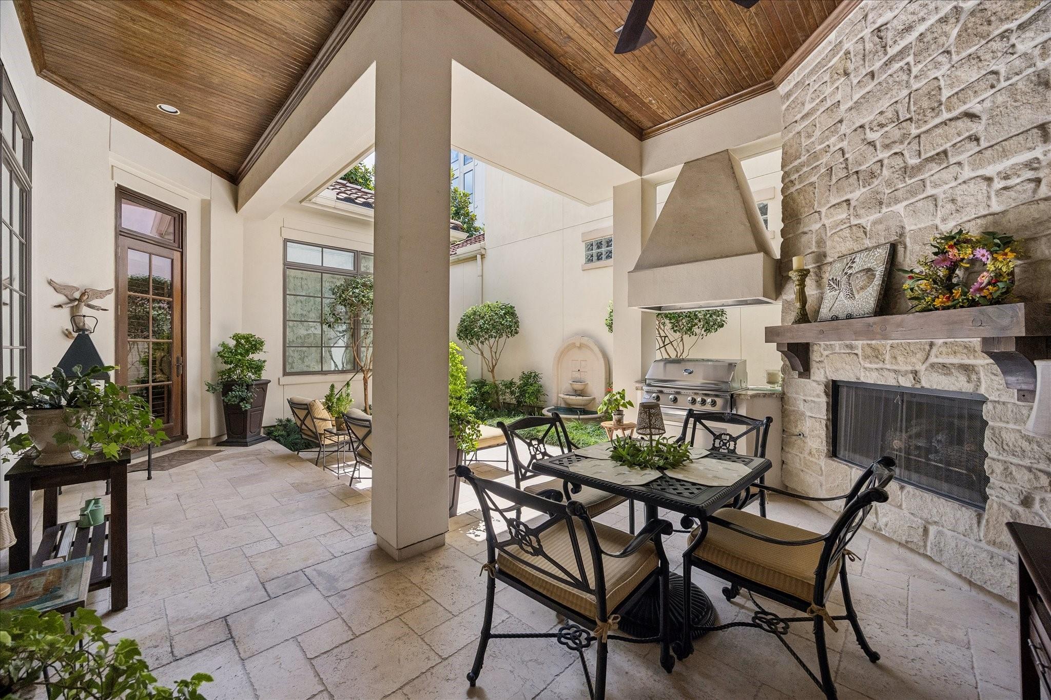 1101 Longmont Place Court
