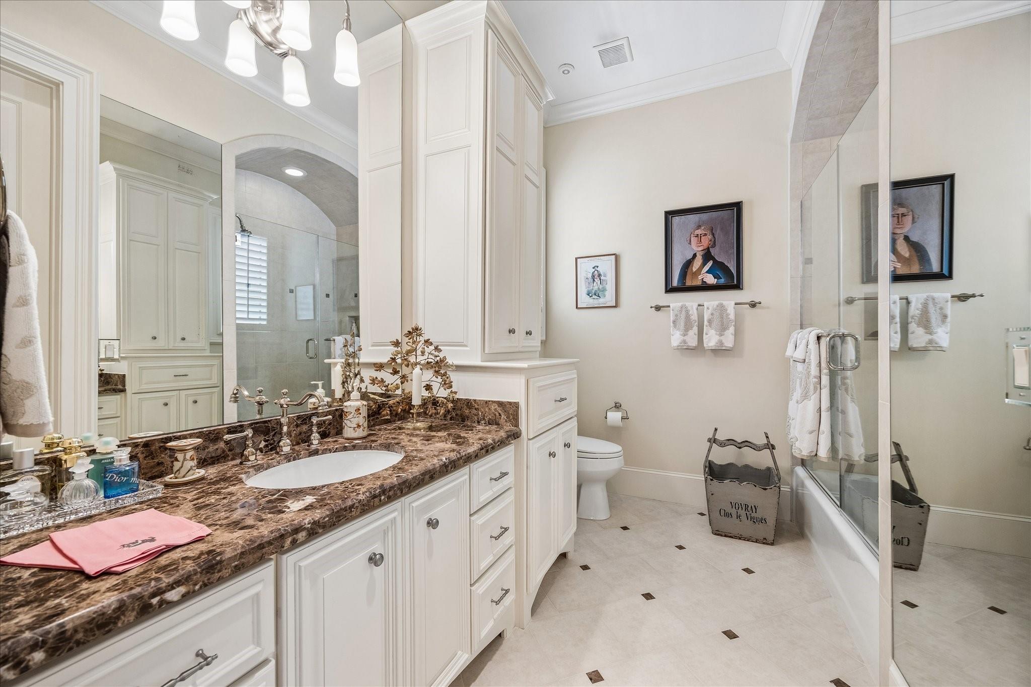 1101 Longmont Place Court