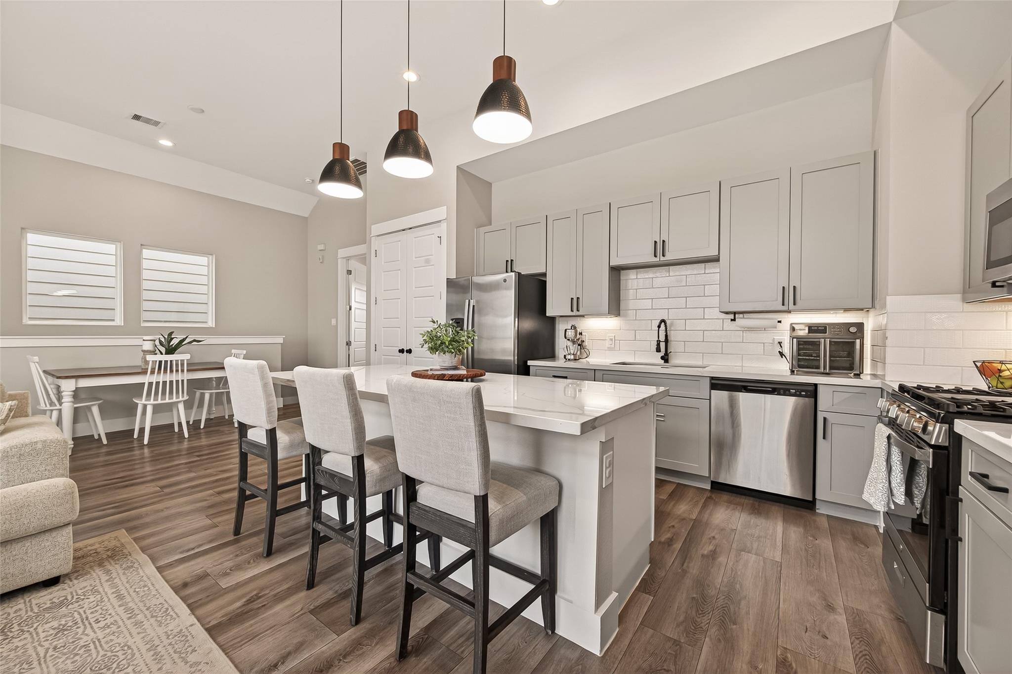 7707 Kivu Lane