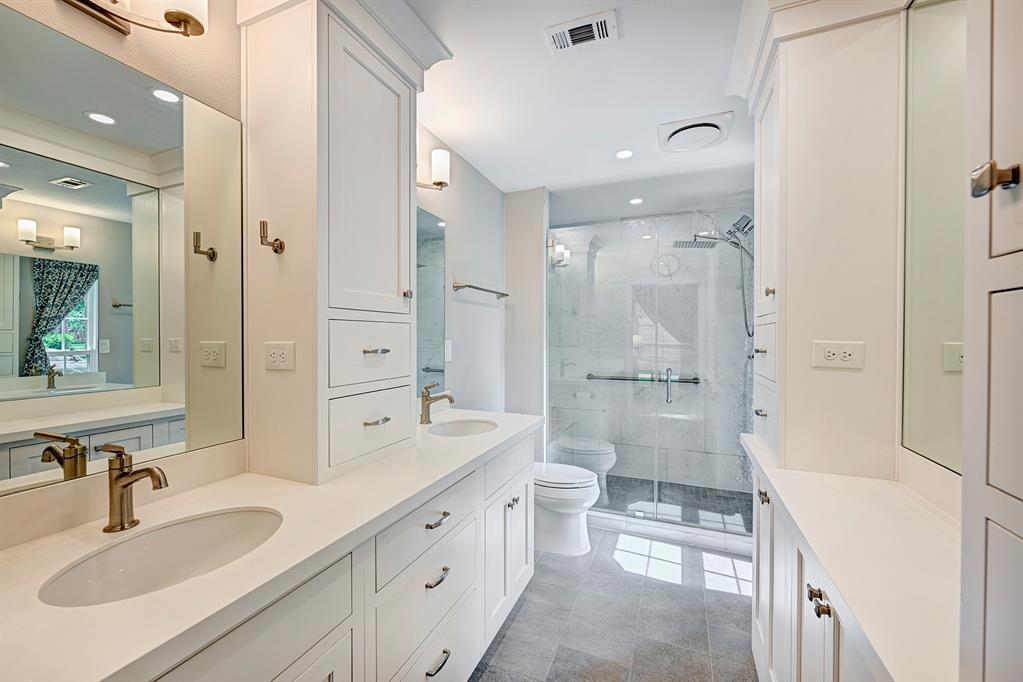1006 Briarbrook Drive