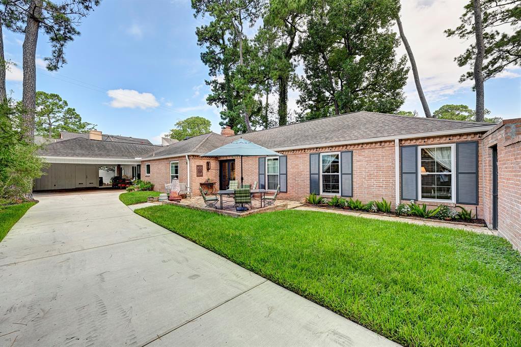 1006 Briarbrook Drive