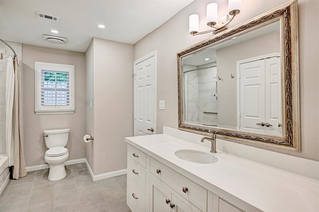 1006 Briarbrook Drive
