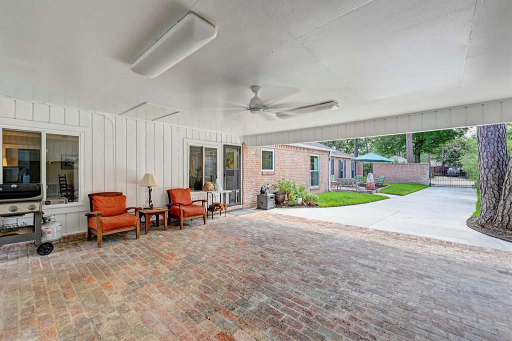 1006 Briarbrook Drive