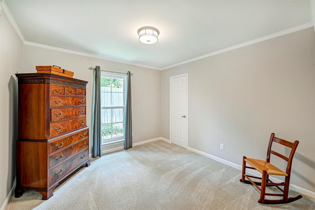 1006 Briarbrook Drive