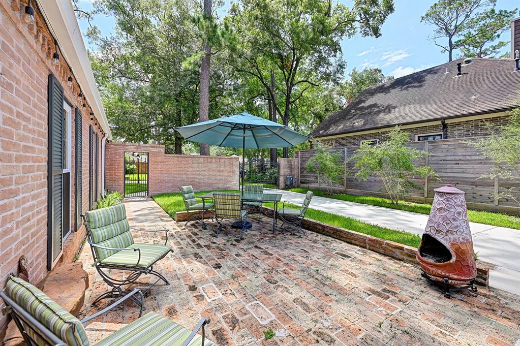 1006 Briarbrook Drive
