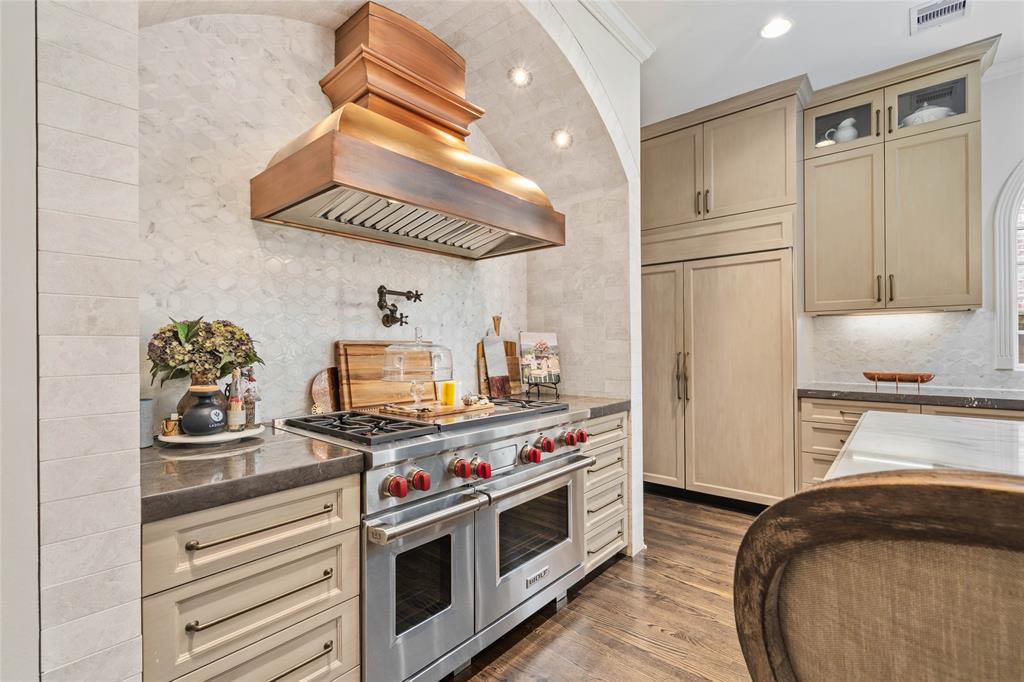 3928 Coleridge Street