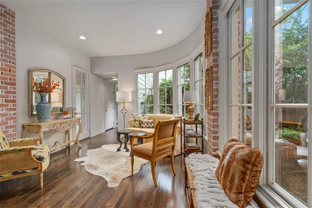 3928 Coleridge Street