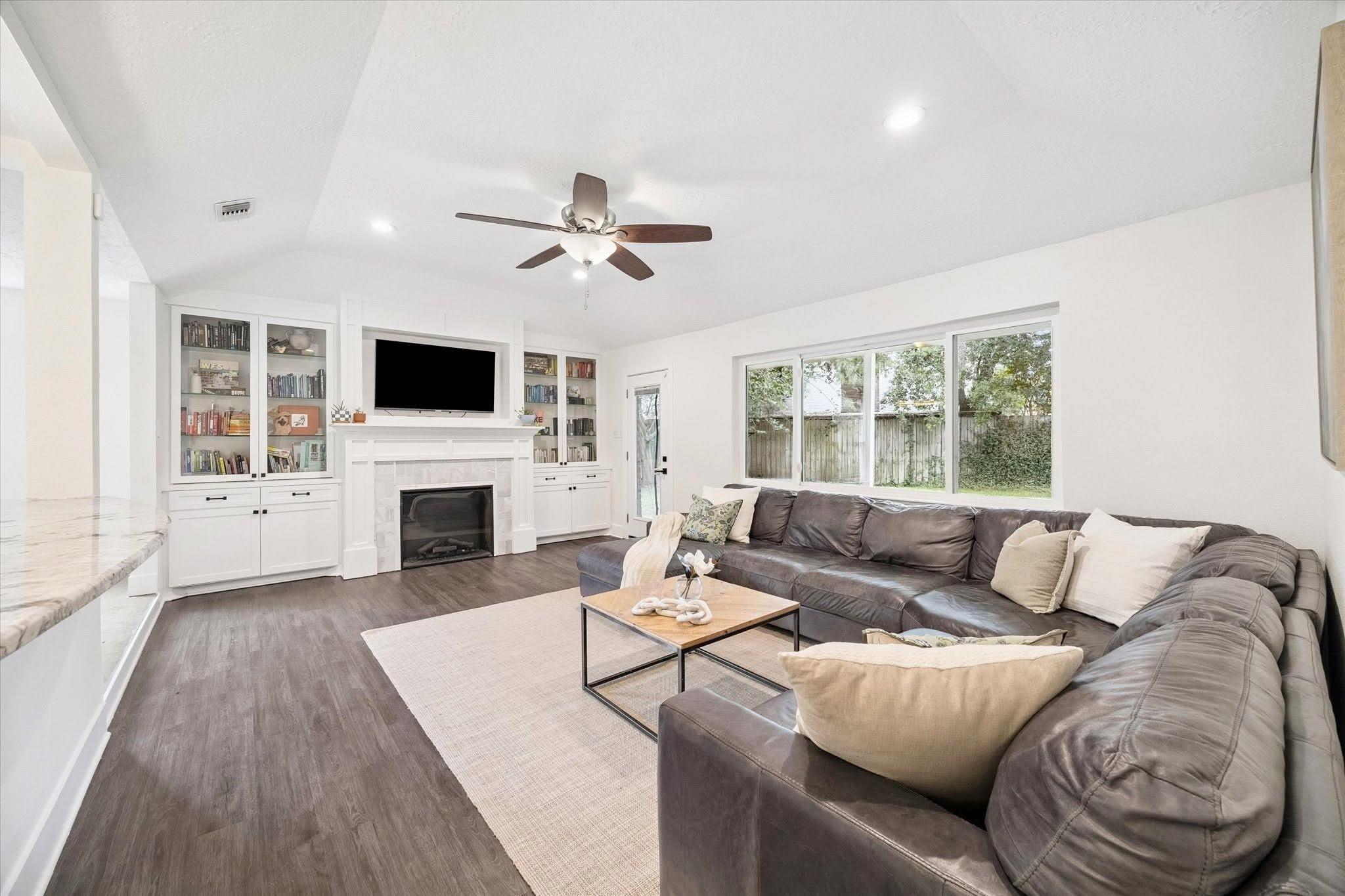 2003 Round Lake Drive