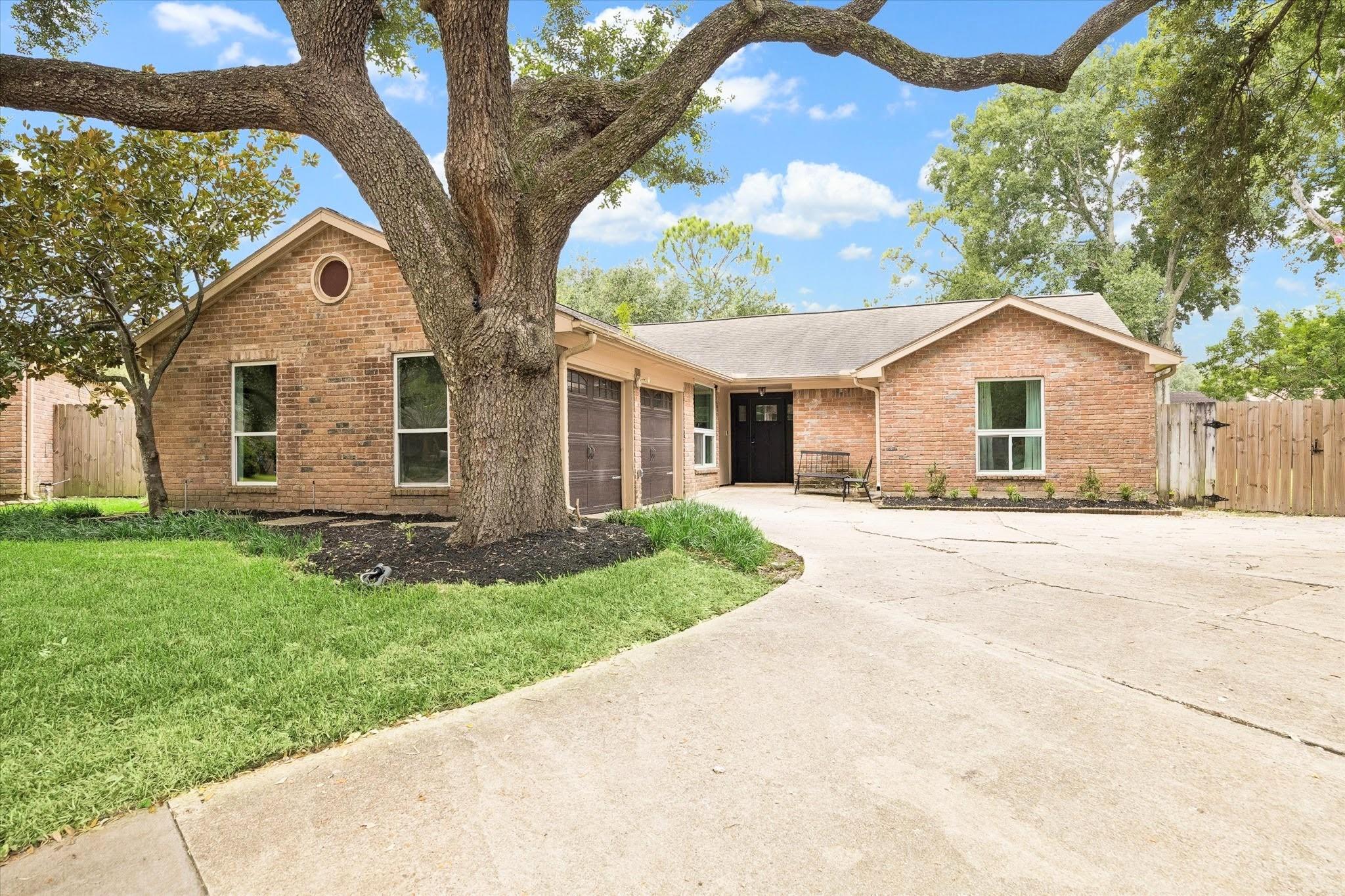 2003 Round Lake Drive