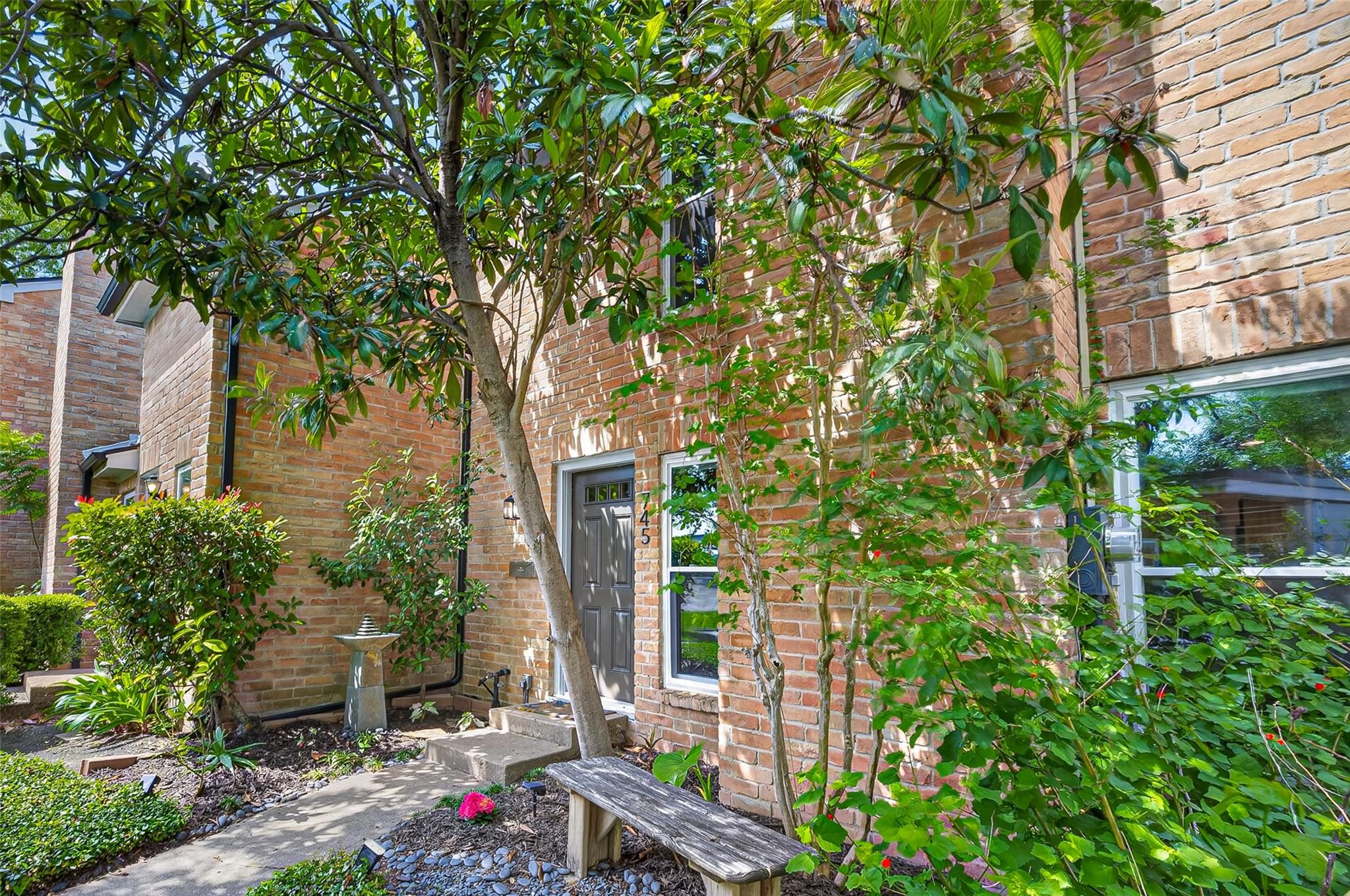 745 Worthshire Street