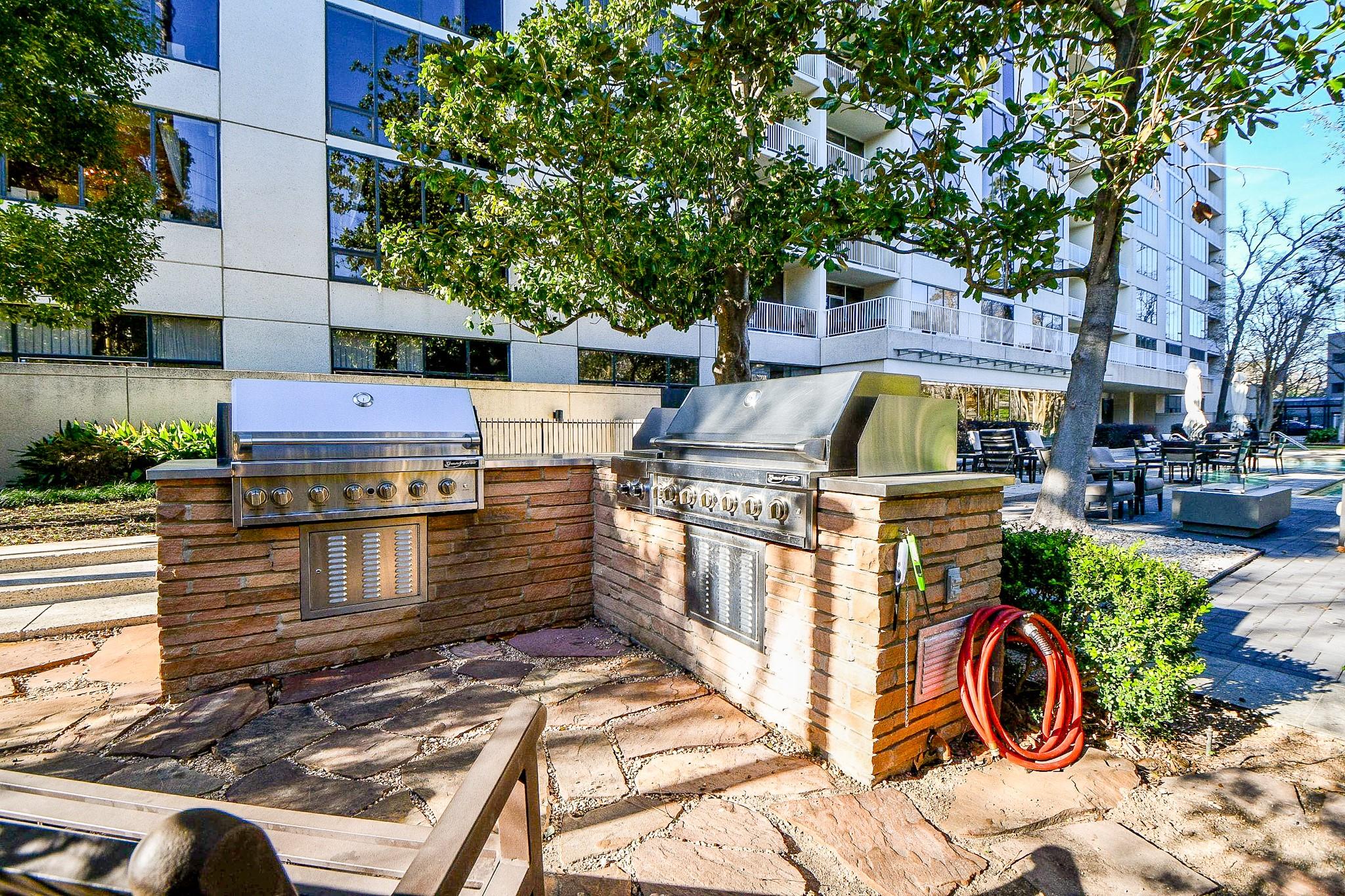 121 N Post Oak Lane # 1102