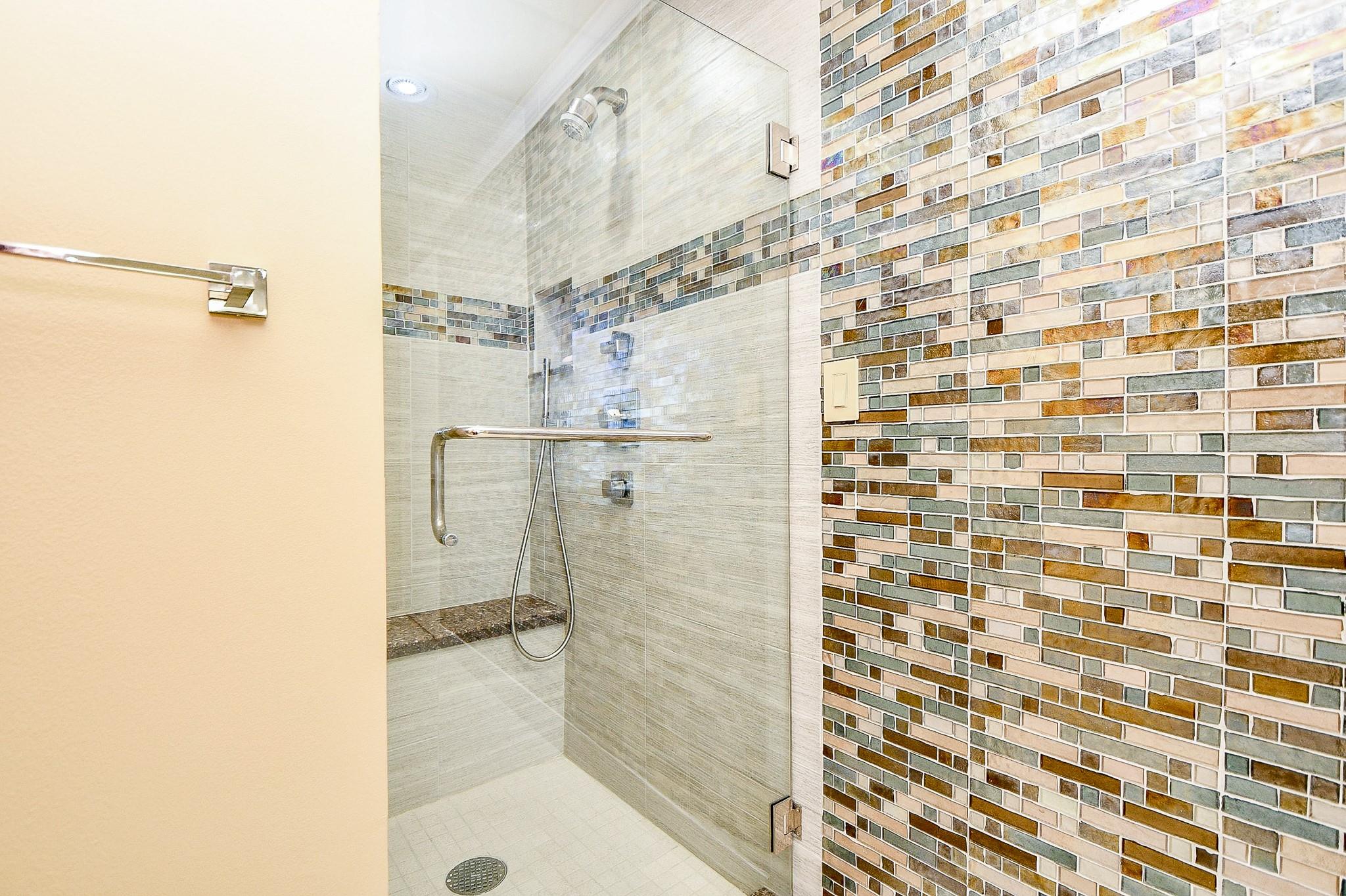 121 N Post Oak Lane # 1102