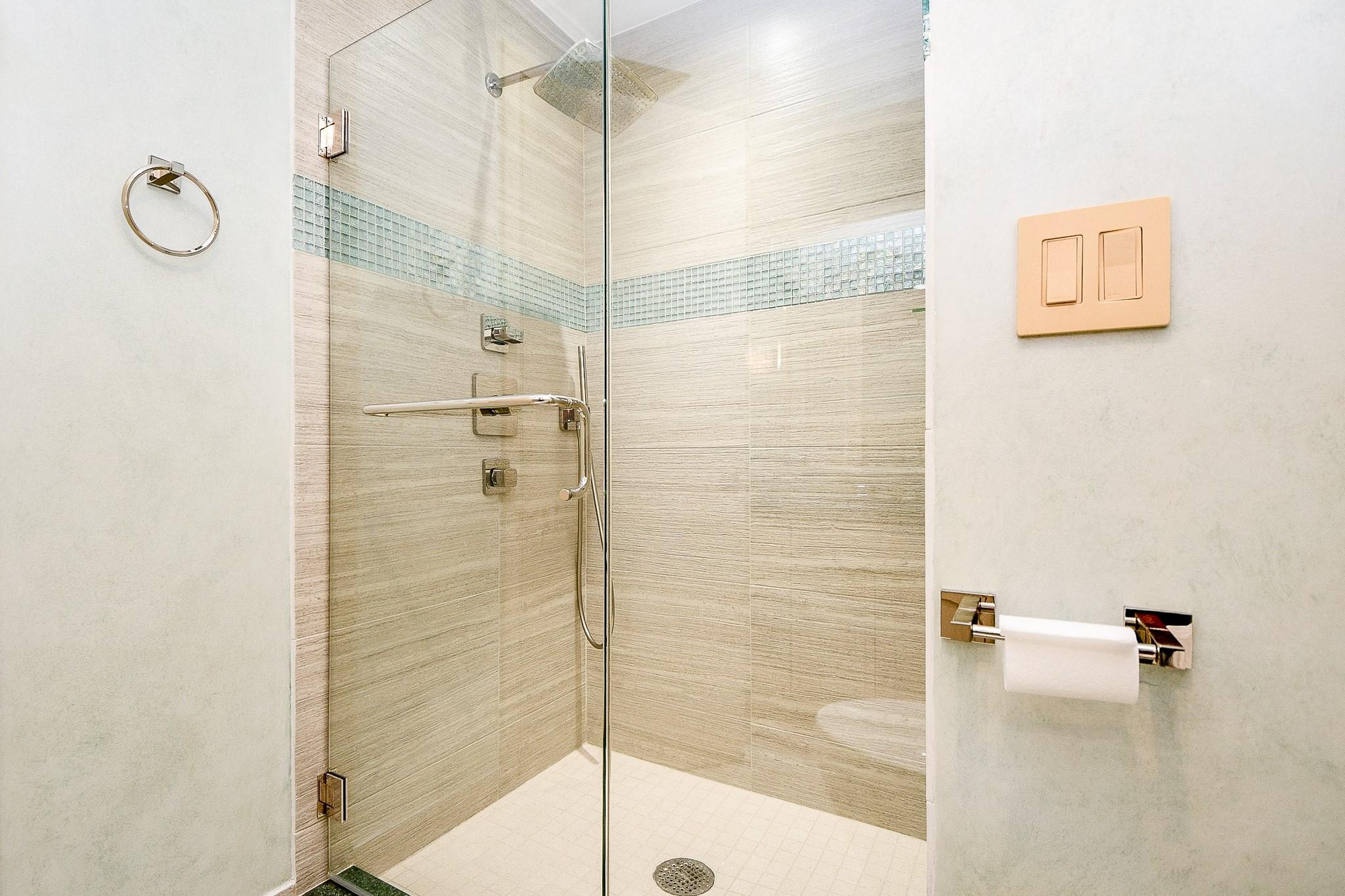 121 N Post Oak Lane # 1102