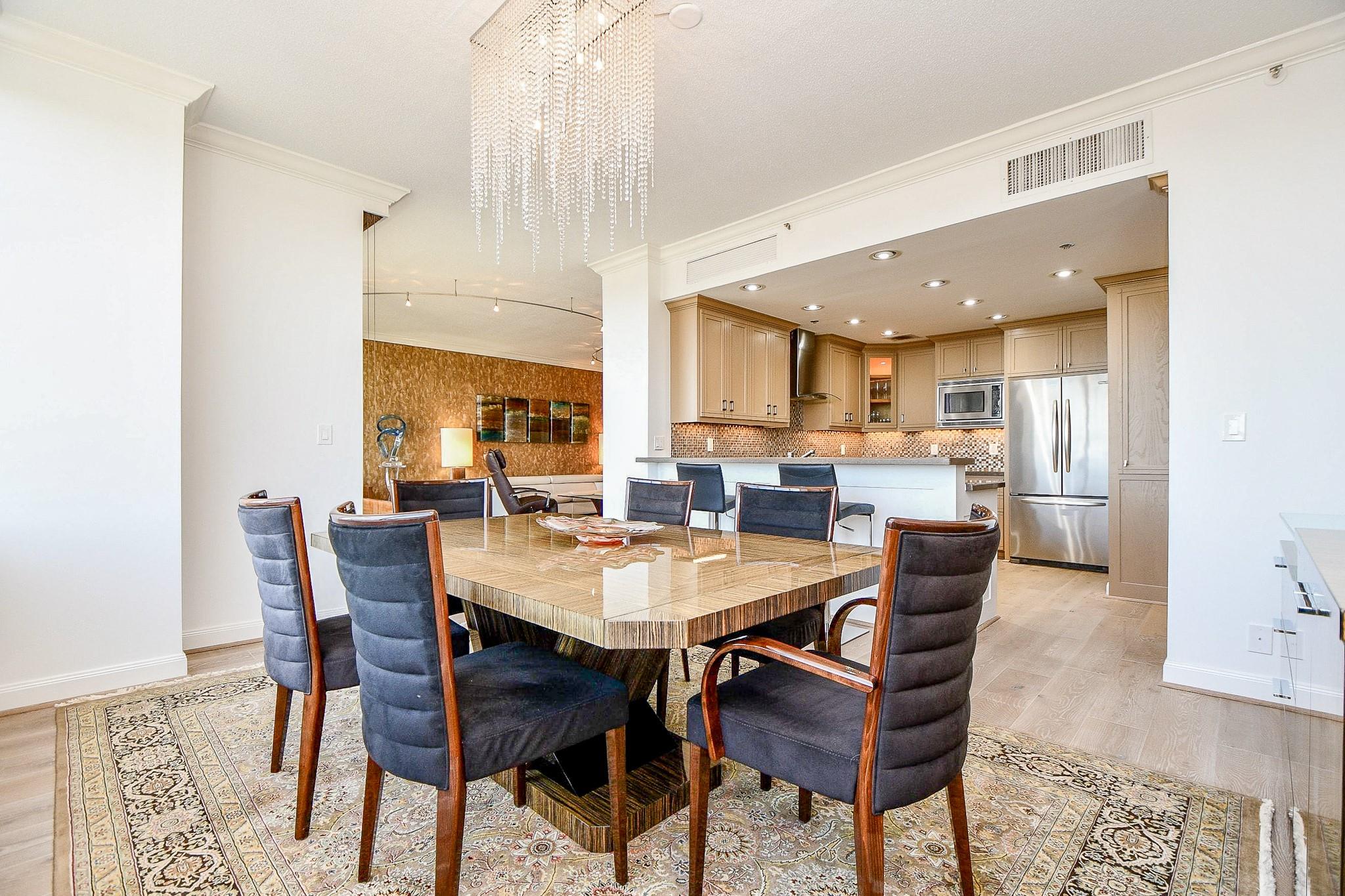 121 N Post Oak Lane # 1102