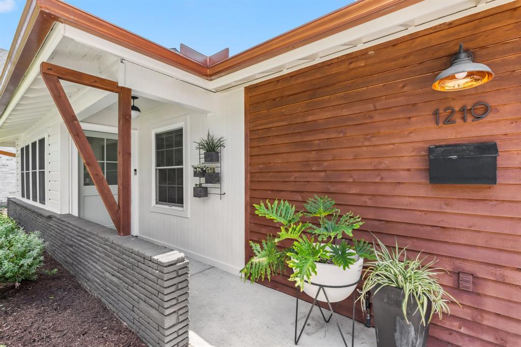 1219 Cheshire Lane