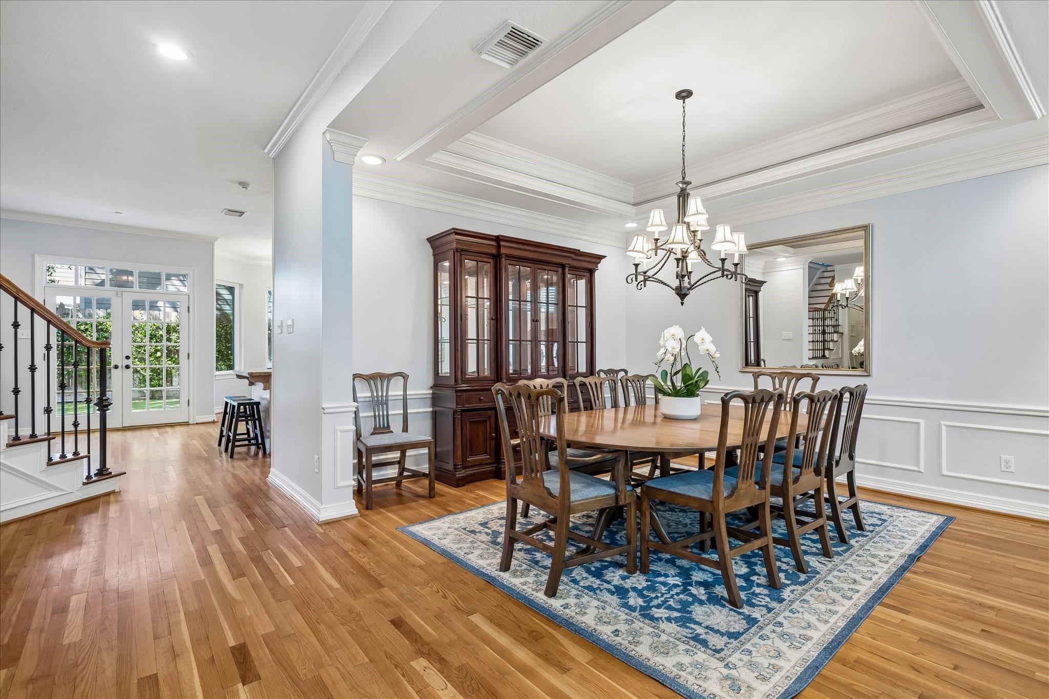 4256 Sunset Boulevard