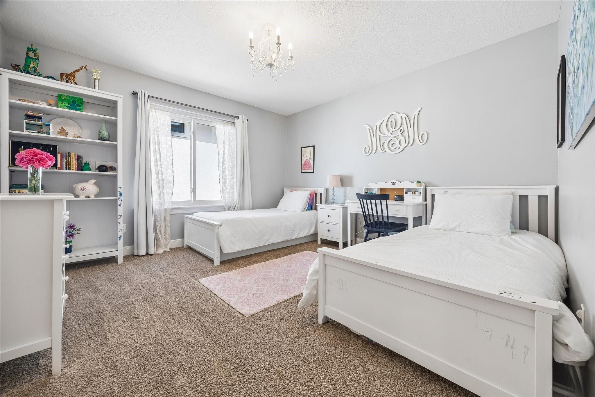 4256 Sunset Boulevard