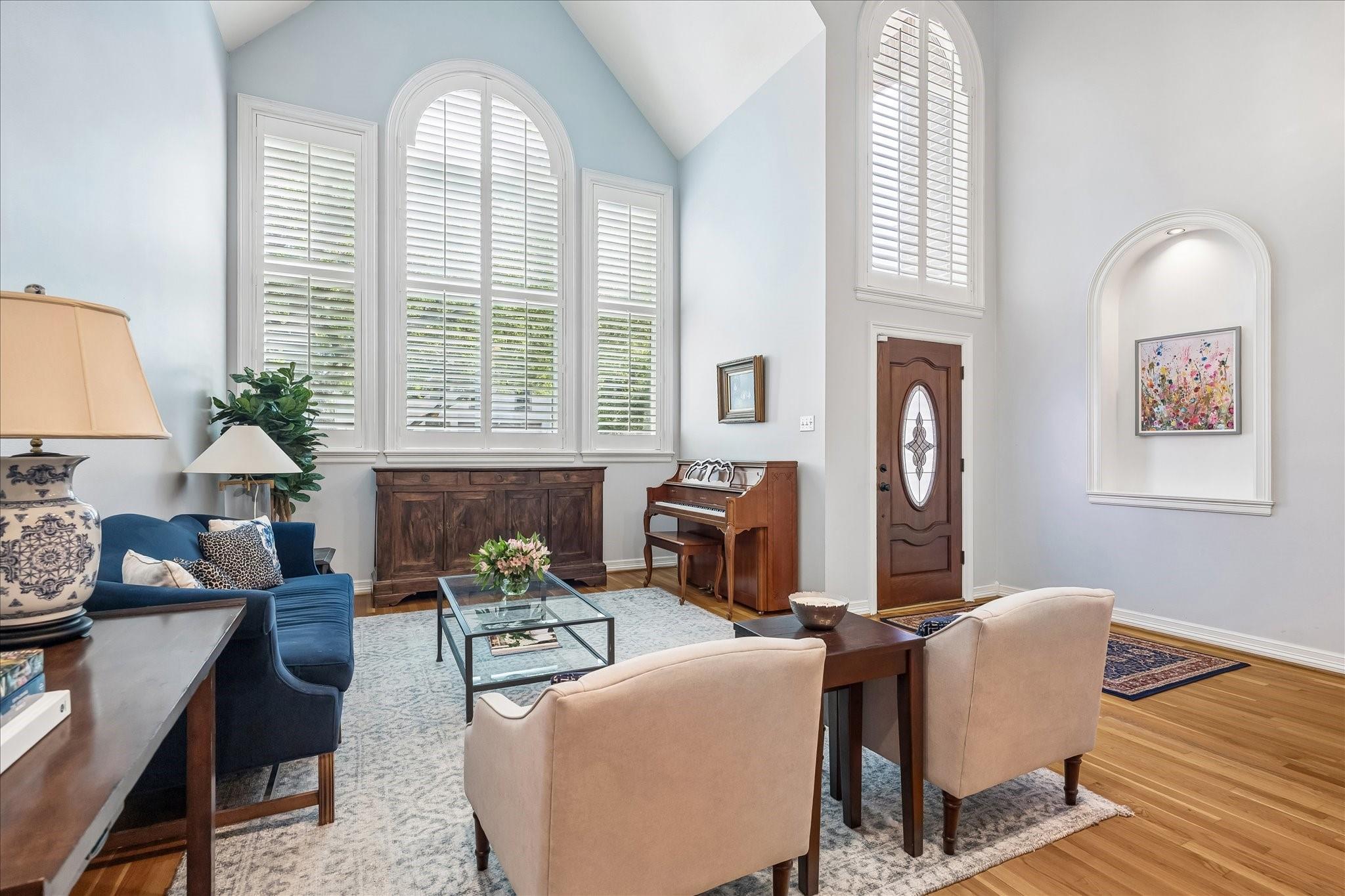 4256 Sunset Boulevard